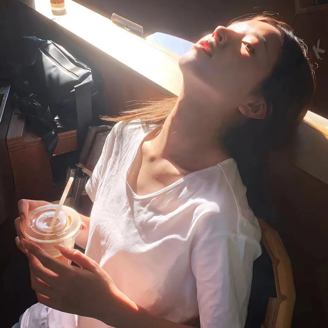 三条黑暗的街道